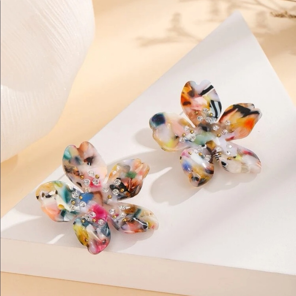 Stylish Multicolored Acrylic Flower Earrings with Rhinestones